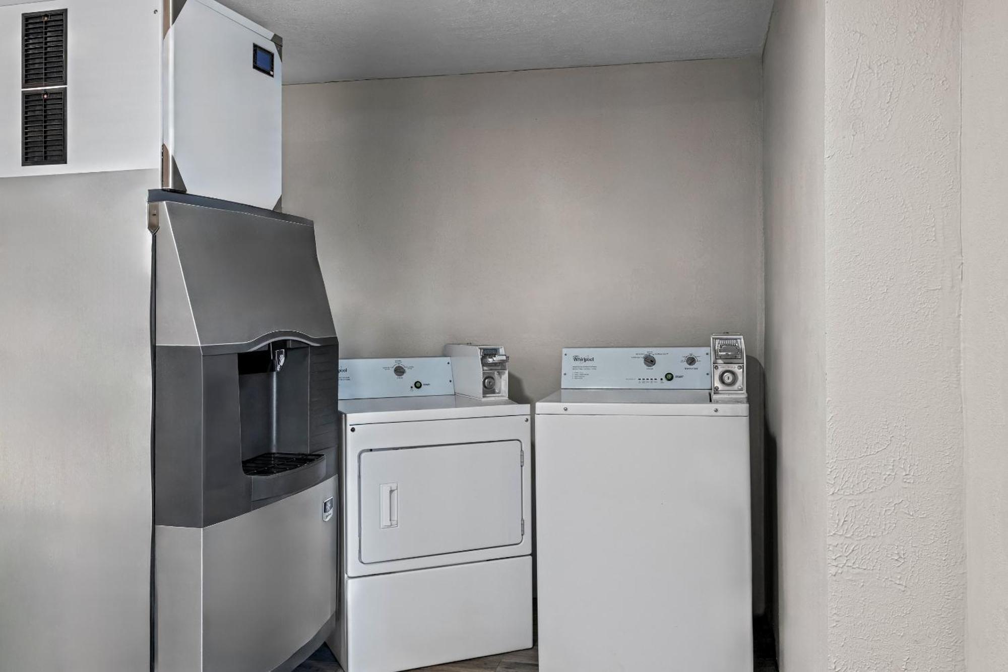 Red Roof Inn Abingdon Ngoại thất bức ảnh